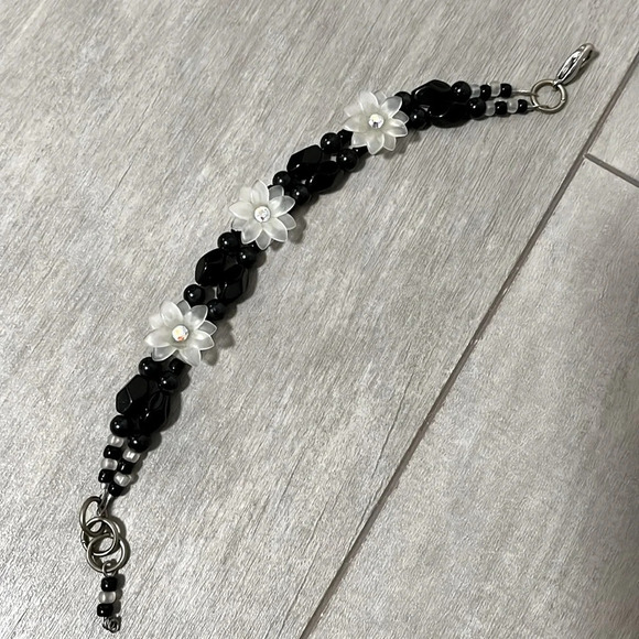 Bracelet Double Layer Black Swarovski Crystal Flower Beads - Picture 3 of 4